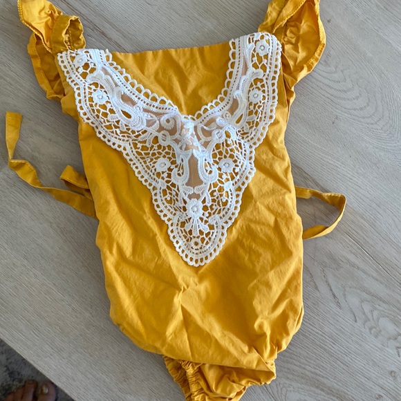 Dress-up outfit - Picture 1 of 2